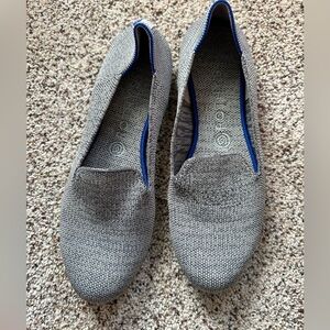 Rothy's Women’s Size 9 Gray Knit Flats with Blue Trim